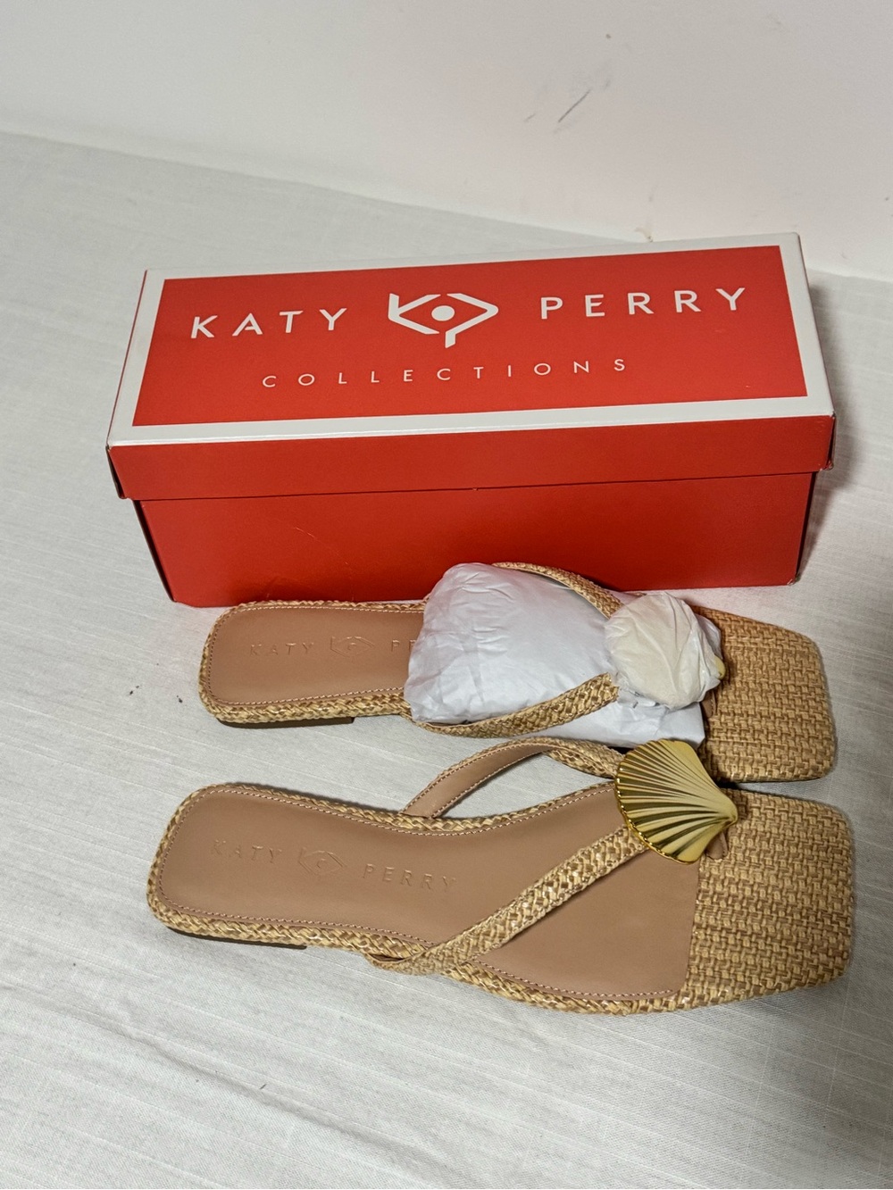 Katy Perry Collections Tan Woven Slide Sandals with Gold Shell Charm - Picture 4 of 4